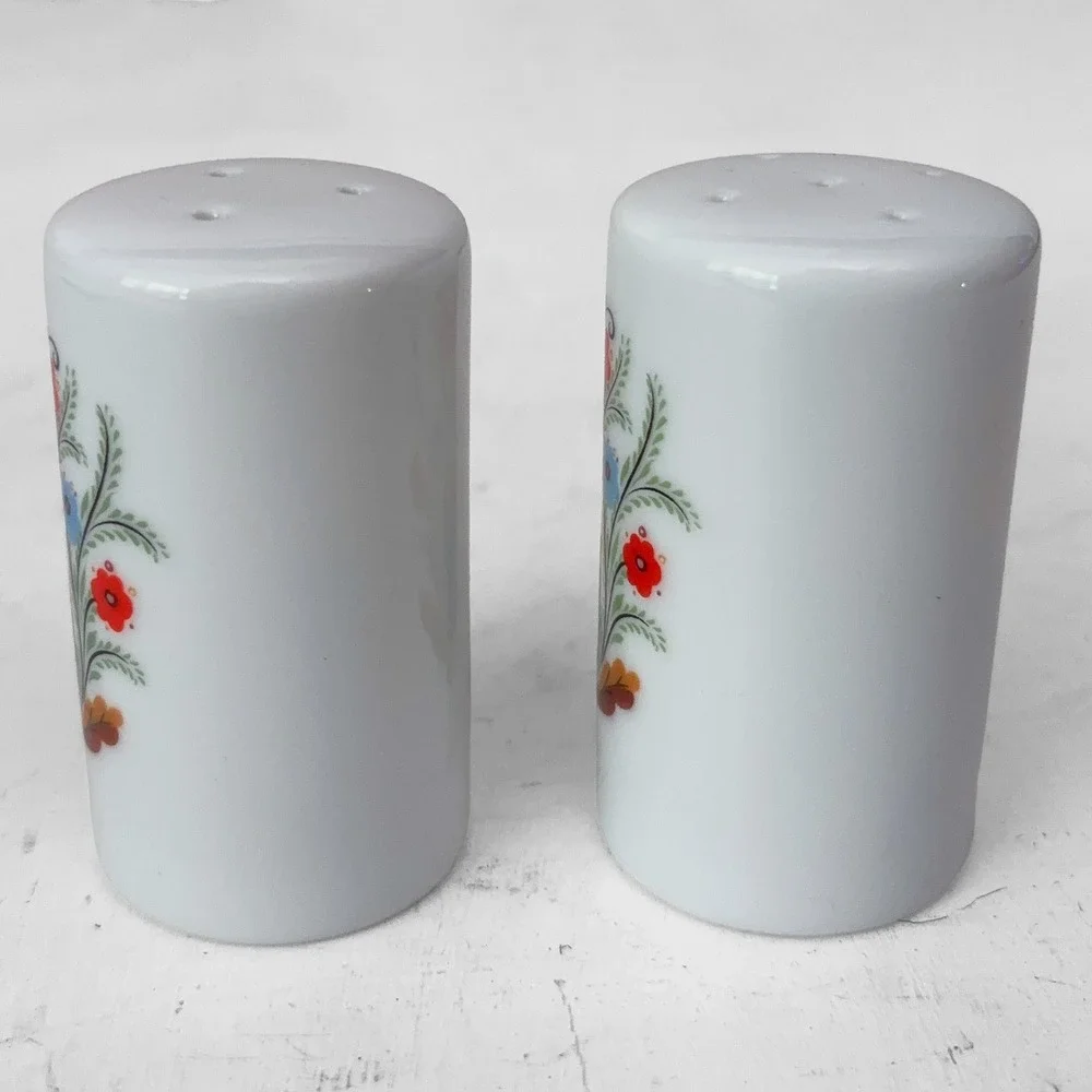 Berggren Traynor Salt & Pepper Shaker Set Swedish Poppy 1960s BTR1